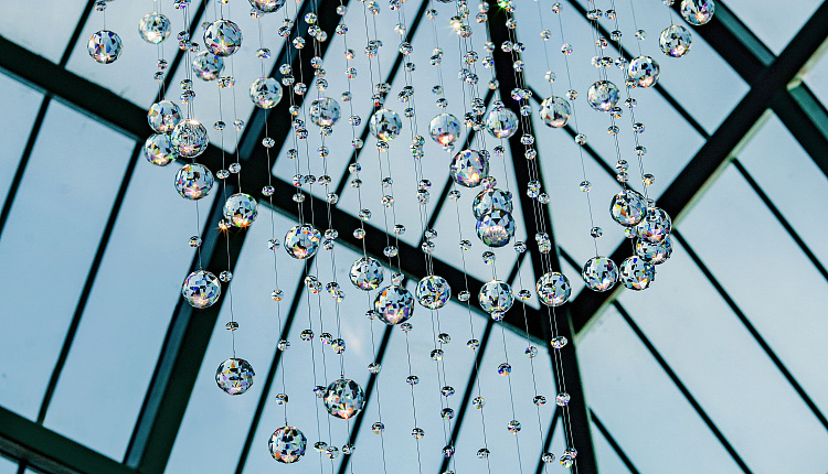  Favourite освещает знаковые пространства Москвы