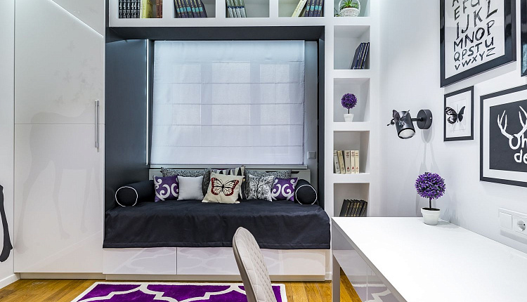 Лось в бабочках