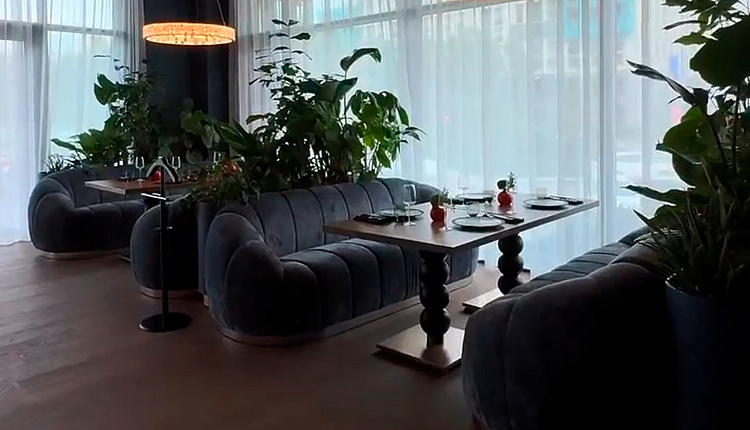 Световой акцент Favourite в интерьере ресторана SHATÉ