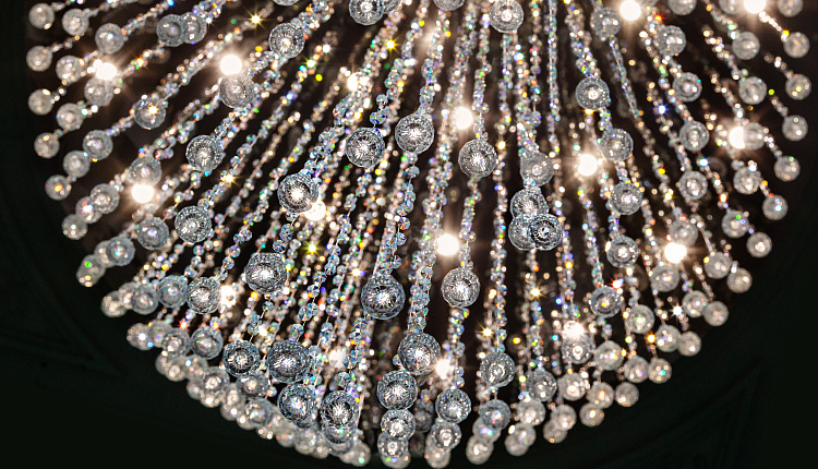  Favourite освещает знаковые пространства Москвы