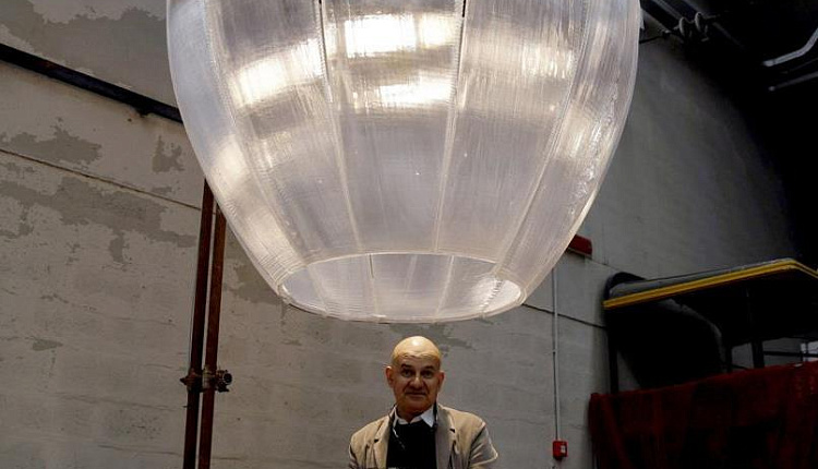 Тициано Вудафьери: лампа из переработанного пластика