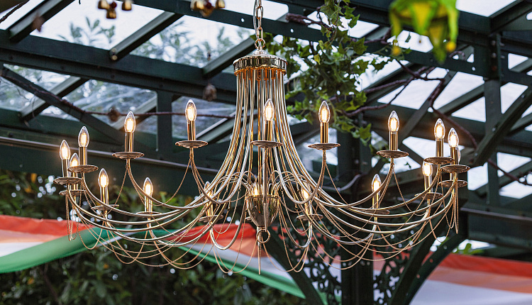 ✨Люстры Favourite на Манежной площади✨